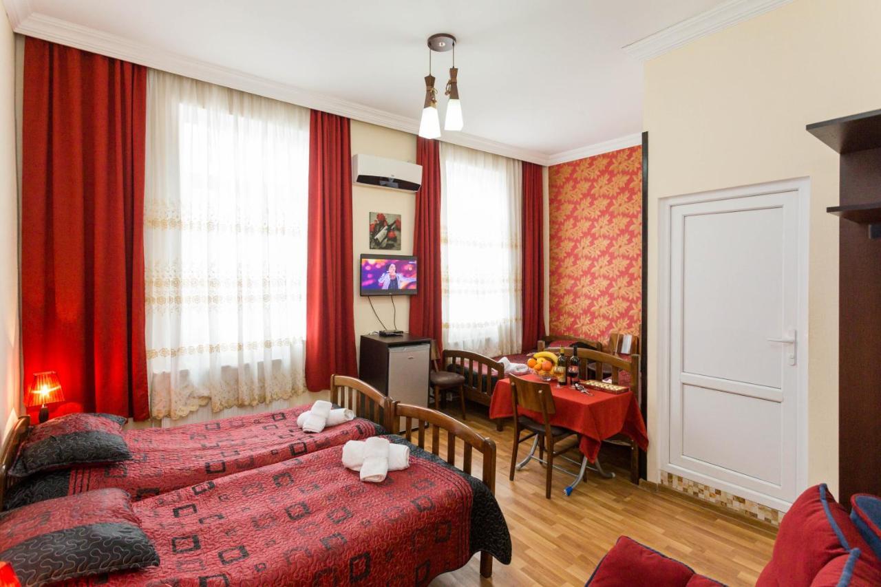 Gis Guest House Tbilissi Extérieur photo