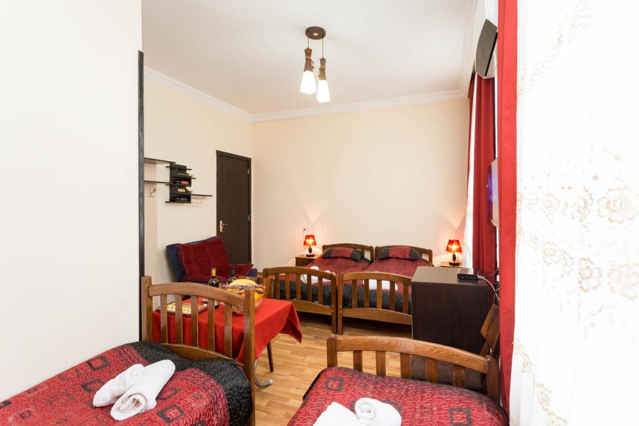 Gis Guest House Tbilissi Extérieur photo