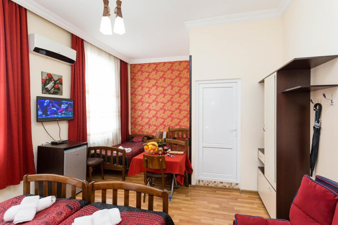 Gis Guest House Tbilissi Extérieur photo